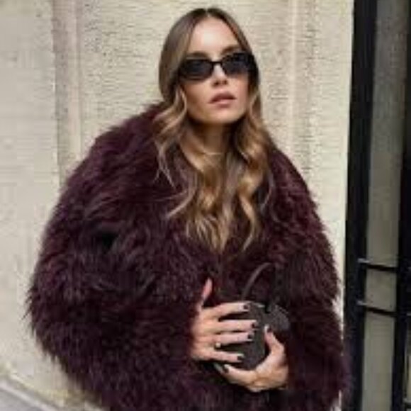 NWT Burgundy Commense Fuzzy Fur Short Coat - Picture 1 of 11